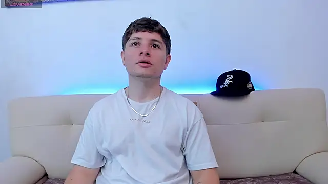 Leoo Miller online show from 10-22-25, 08:52