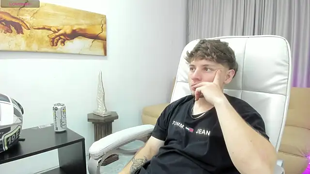 Leoo Miller online show from 01-08-26, 04:26