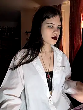 Alicemyrr online show from 10-11-25, 10:36