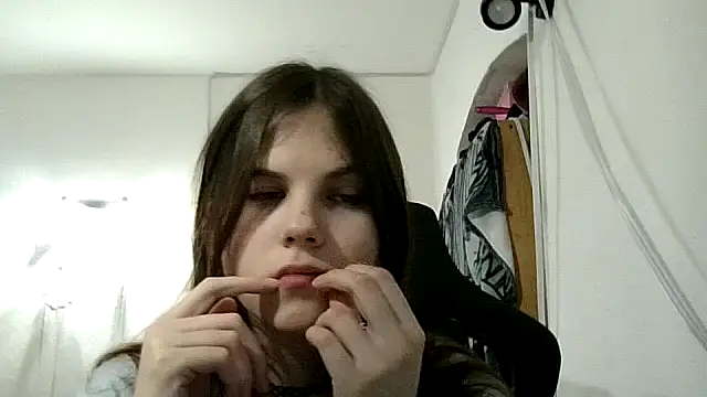 Alicemyrr online show from 02-16-26, 05:42