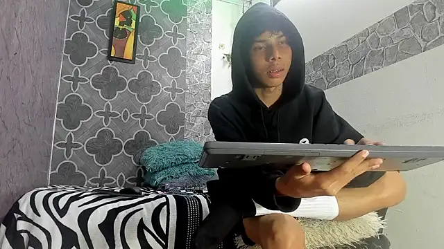 Snapshot of sexyboys_cutex18 chatting on 02-21-26, 12:44 sexyboys cutex18 online show from 02-21-26, 12:44