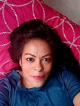 Snapshot of Lucia-Naughty chatting on 10-09-25, 03:21 Lucia-Naughty online show from 10-09-25, 03:21