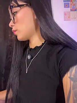 AlannaDollx online show from 05-01-26, 06:01