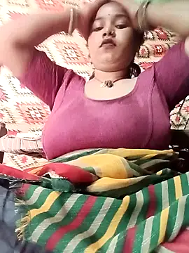 Snapshot of Rashilee_bhabhi chatting on 10-15-25, 08:25 Rashilee bhabhi online show from 10-15-25, 08:25