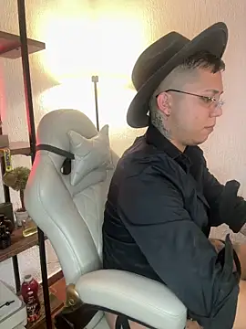 LiamColby  online show from 02-11-26, 03:22