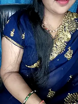 Snapshot of Rashmi_011 chatting on 04-14-26, 11:44 Rashmi 011 online show from 04-14-26, 11:44