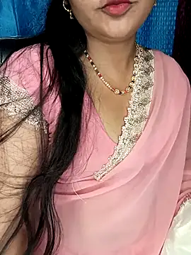 Snapshot of Rashmi_011 chatting on 04-16-26, 11:40 Rashmi 011 online show from 04-16-26, 11:40