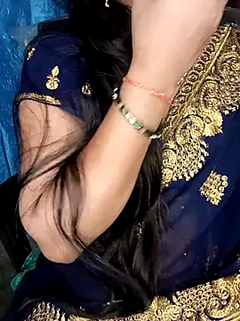 Snapshot of Rashmi_011 chatting on 04-20-26, 11:39 Rashmi 011 online show from 04-20-26, 11:39