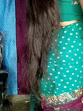 Snapshot of Rashmi_011 chatting on 04-23-26, 12:34 Rashmi 011 online show from 04-23-26, 12:34