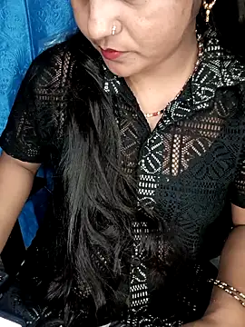 Snapshot of Rashmi_011 chatting on 04-24-26, 11:51 Rashmi 011 online show from 04-24-26, 11:51
