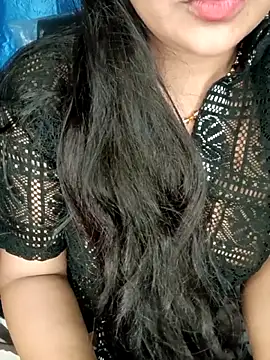 Snapshot of Rashmi_011 chatting on 04-28-26, 02:27 Rashmi 011 online show from 04-28-26, 02:27