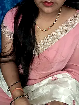 Snapshot of Rashmi_011 chatting on 04-28-26, 11:43 Rashmi 011 online show from 04-28-26, 11:43