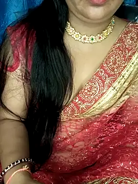 Snapshot of Rashmi_011 chatting on 05-16-26, 12:40 Rashmi 011 online show from 05-16-26, 12:40