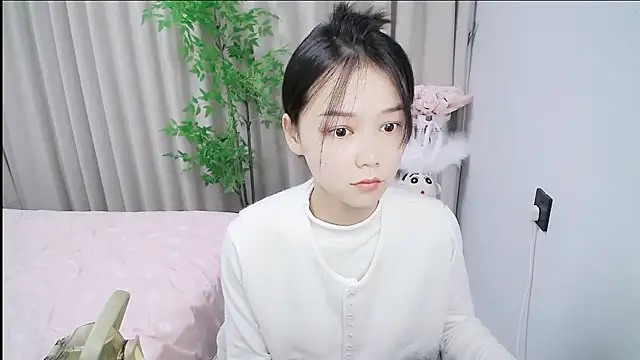 Snapshot of mili0923 chatting on 10-24-25, 03:25 mili0923 online show from 10-24-25, 03:25