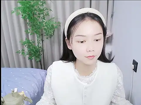 Snapshot of mili0923 chatting on 11-12-25, 05:35 mili0923 online show from 11-12-25, 05:35