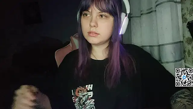 Snapshot of KristiBloom chatting on 02-14-26, 08:05 KristiBloom online show from 02-14-26, 08:05