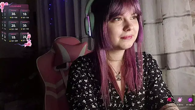 Snapshot of KristiBloom chatting on 02-26-26, 10:53 KristiBloom online show from 02-26-26, 10:53