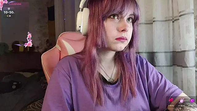 Snapshot of KristiBloom chatting on 03-04-26, 09:32 KristiBloom online show from 03-04-26, 09:32