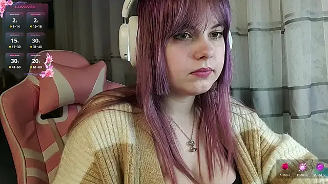 Snapshot of KristiBloom chatting on 03-05-26, 11:01 KristiBloom online show from 03-05-26, 11:01