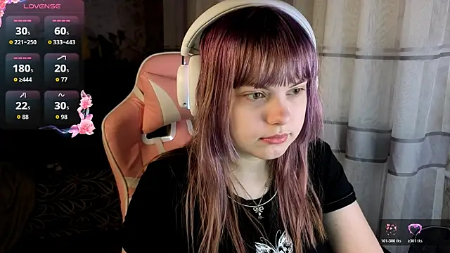 Snapshot of KristiBloom chatting on 03-13-26, 10:16 KristiBloom online show from 03-13-26, 10:16