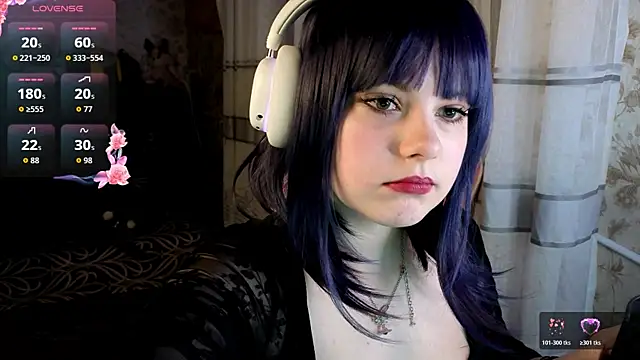 Snapshot of KristiBloom chatting on 03-31-26, 09:48 KristiBloom online show from 03-31-26, 09:48