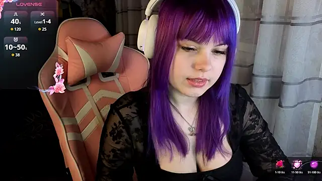 Snapshot of KristiBloom chatting on 04-05-26, 09:45 KristiBloom online show from 04-05-26, 09:45