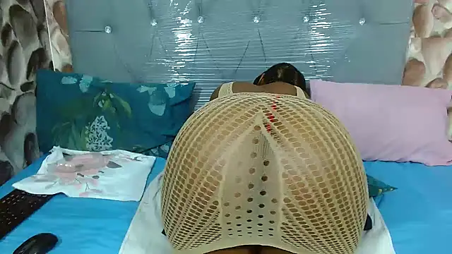 Snapshot of Bigboobsbooty chatting on 02-12-26, 04:07 Bigboobsbooty online show from 02-12-26, 04:07