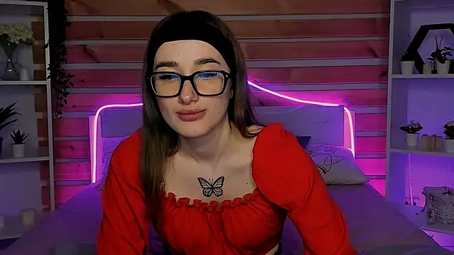 Olivia Grantt online show from 11-29-25, 01:08