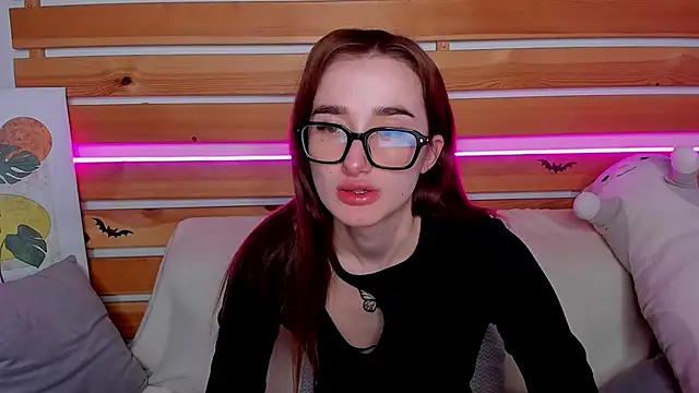 Olivia Grantt online show from 12-05-25, 01:03