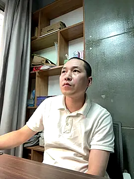 Snapshot of yichengm chatting on 10-20-25, 08:04 yichengm online show from 10-20-25, 08:04