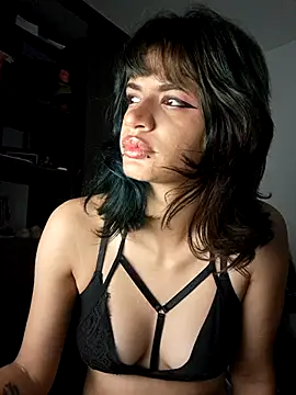 Snapshot of sukulaurens chatting on 08-05-26, 03:53 sukulaurens online show from 08-05-26, 03:53