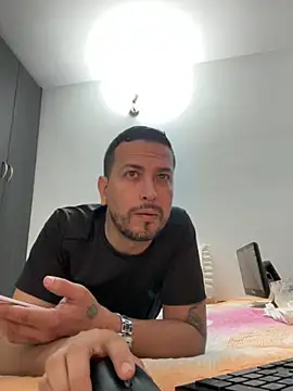 Snapshot of JX7NOVA chatting on 10-09-25, 10:35 JX7NOVA online show from 10-09-25, 10:35