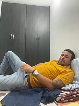 Snapshot of JX7NOVA chatting on 10-28-25, 03:54 JX7NOVA online show from 10-28-25, 03:54