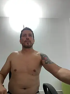 Snapshot of JX7NOVA chatting on 11-10-25, 11:20 JX7NOVA online show from 11-10-25, 11:20