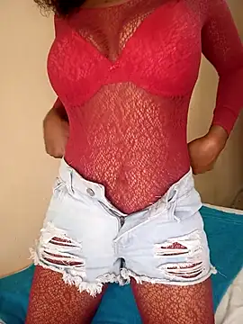 NiaAmour online show from 11-17-25, 08:53