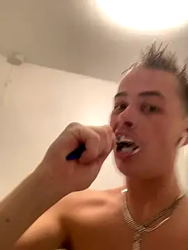 Bigflex1738 online show from 11-04-25, 07:57