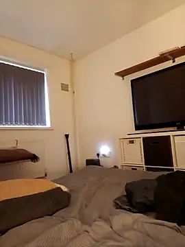 T1T012 online show from 03-08-26, 12:31