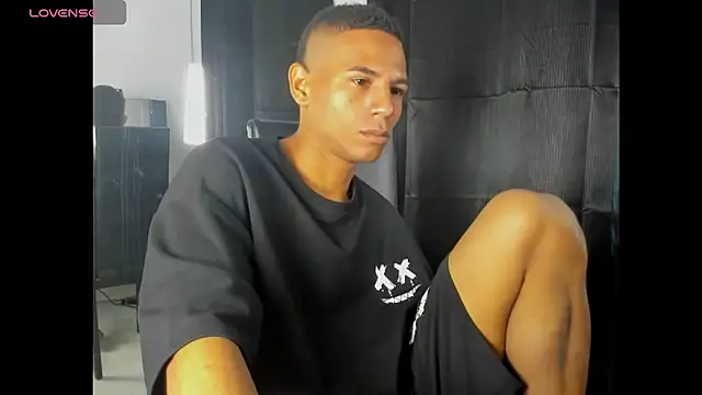 Snapshot of Latin_Boy420 chatting on 10-22-25, 04:24 Latin Boy420 online show from 10-22-25, 04:24