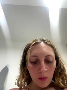 Mia dca online show from 10-27-25, 06:01