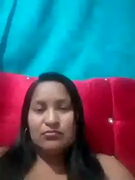 Snapshot of lucia00xx chatting on 10-26-25, 03:12 lucia00xx online show from 10-26-25, 03:12