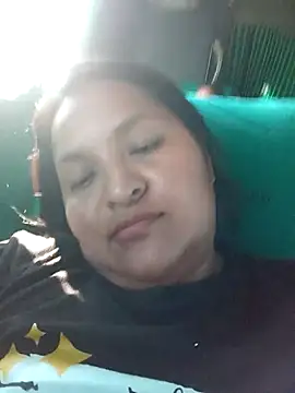 Snapshot of lucia00xx chatting on 01-09-26, 07:15 lucia00xx online show from 01-09-26, 07:15