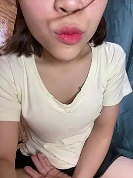 Snapshot of Lyly69699 chatting on 03-08-26, 05:22 Lyly69699 online show from 03-08-26, 05:22