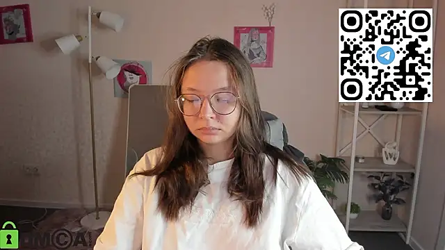 Nuura Moore online show from 02-05-26, 12:59