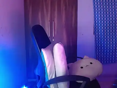 Roiseeee online show from 02-27-26, 04:45