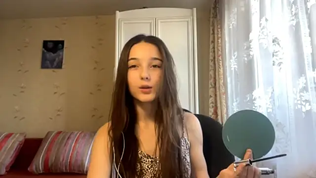 ZaidaKellner online show from 10-11-25, 07:40