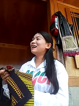 kun-love online show from 10-13-25, 02:44