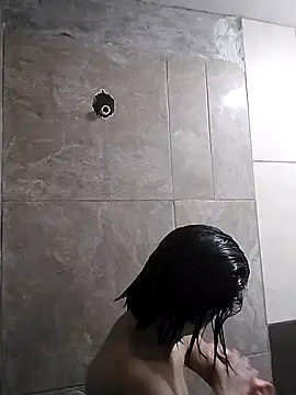 Lollysmile26 online show from 11-18-25, 06:51