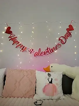 Evarey  online show from 02-05-26, 05:12