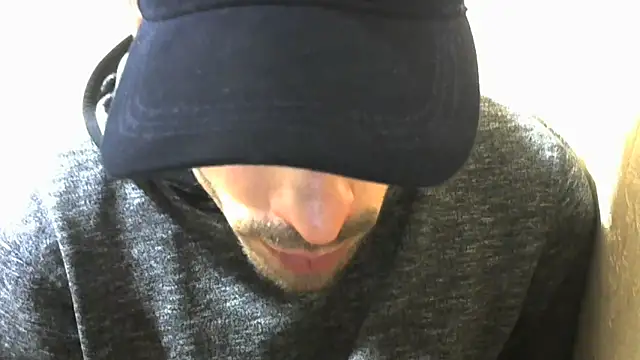 Snapshot of MakabulaAndrey chatting on 11-29-25, 03:15 MakabulaAndrey online show from 11-29-25, 03:15