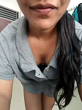 anshika0124 online show from 11-27-25, 05:31